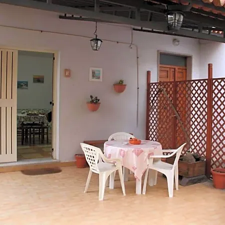 La Petite Maison