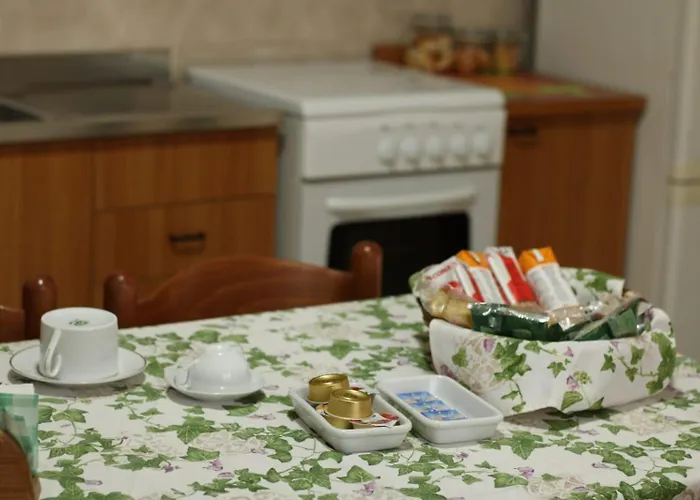 La Petite Maison לינה וארוחת בוקר 3*