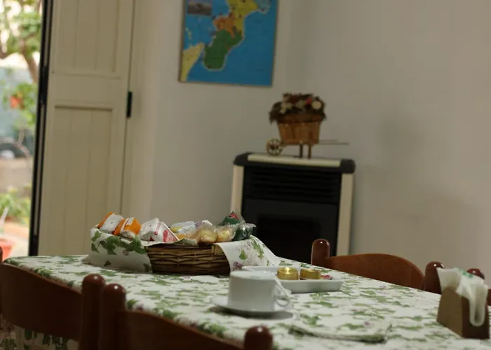 La Petite Maison לינה וארוחת בוקר סנטה דומניקה