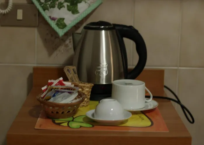 La Petite Maison לינה וארוחת בוקר